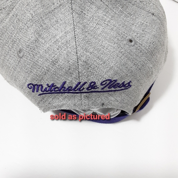 Mitchell & Ness Los Angeles Lakers Strapback Cap - Picture 4 of 7